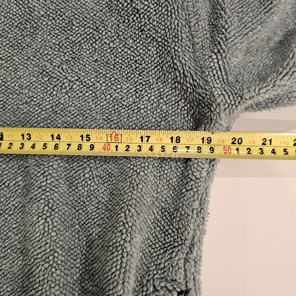 Title 9 Sports Womans Medium Green 1/4 Zip Pullover - Picture 5 of 6